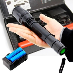 Lanterna Tática Led 99000w Com Zoom 4 Baterias E Red Sinalizador é boa?