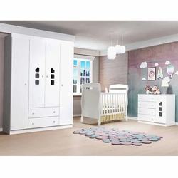 Quarto Infantil com Guarda Roupa 4 Portas + Cômoda Livia Phoenix + Berço Danny Reller é boa?