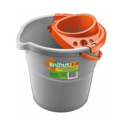 Brilhus Balde com Escorredor Plástico 9 L é boa?