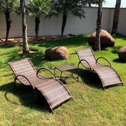Kit 2 Espreguiçadeiras Copacabana Com Mesa de Centro Reforçada é boa?