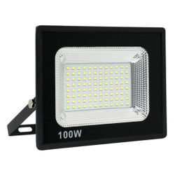 Refletor LED 100W holofote prova de agua IP66-67 branco frio bivolt é boa?